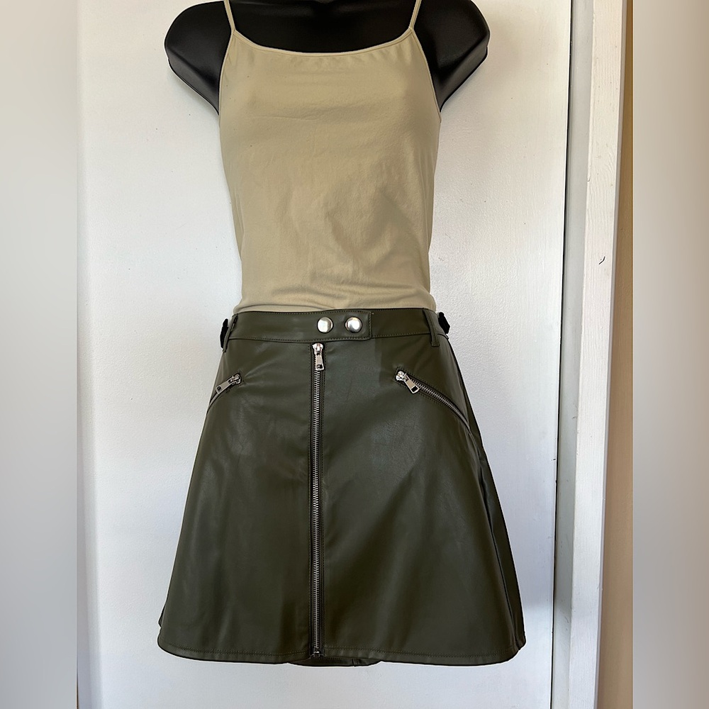 NWT Wild Fable faux leather skirt, Green